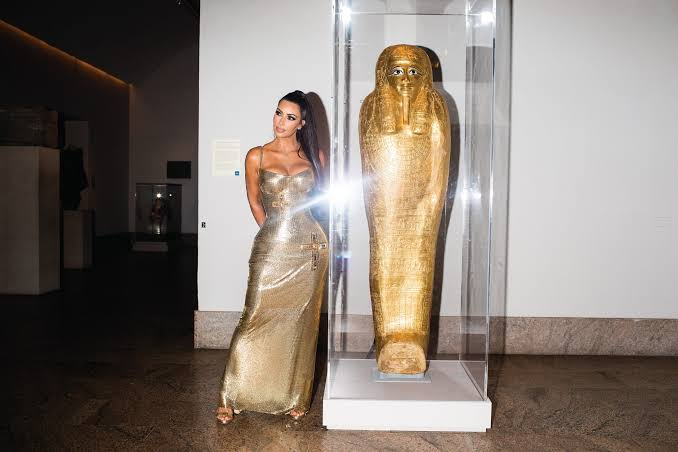 La foto de Kim K. que ayudó a recuperar un tesoro egipcio de $4M